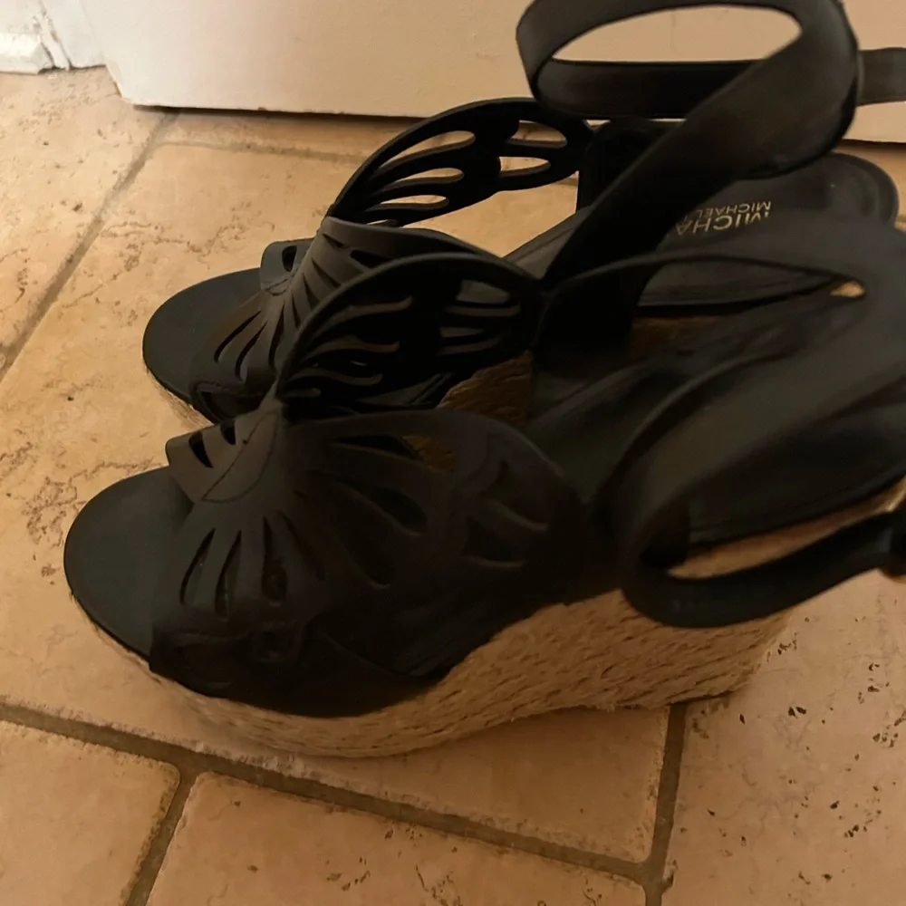 MICHAEL Michael Kors Black and Tan Wedge Sandals - Picture 2 of 3